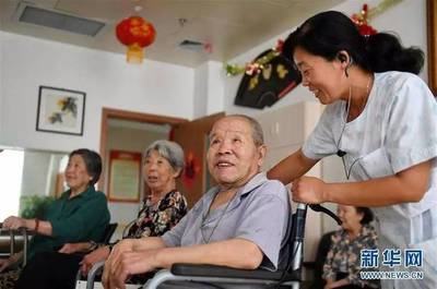 動(dòng)態(tài) | 人工智能、一帶一路 天大人兩會(huì)關(guān)鍵詞中的養(yǎng)老服務(wù)新視角